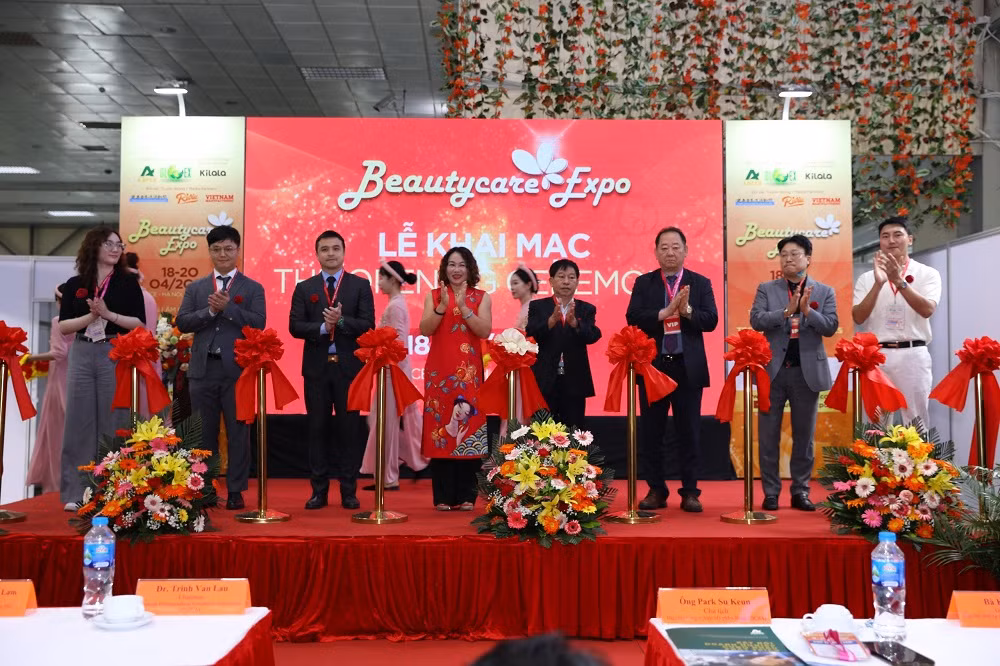 Trien lam quoc te ve san pham, cong nghe va dich vu lam dep