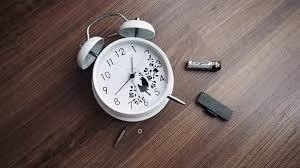 Do đó, làm chủ nhà, bạn nên cân nhắc sửa chữa hoặc thay thế một chiếc đồng hồ mới.