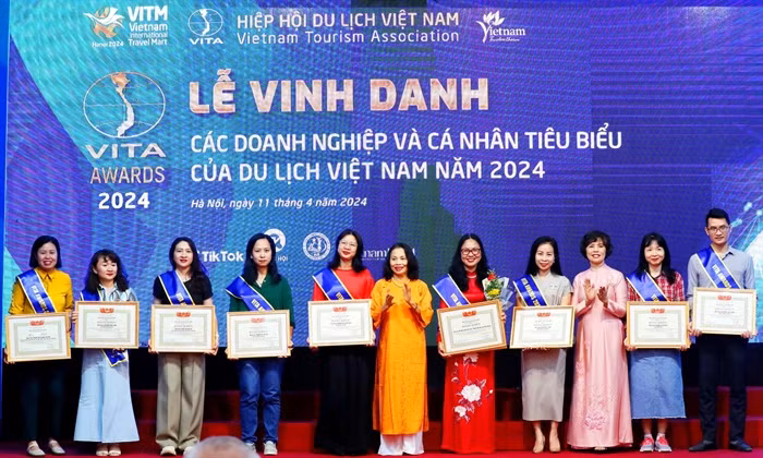 Vinh danh doanh nghiep du lich tieu bieu 2024-Hinh-2