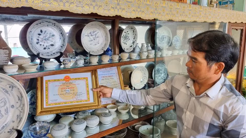 Hiện Sở Văn hóa- Thể thao và Du lịch tỉnh Quảng Ngãi đang phối hợp với Chi hội di sản Bình Sơn xây dựng điểm đến du lịch cộng đồng làng cổ vật ở Bình Châu (huyện Bình Sơn).
