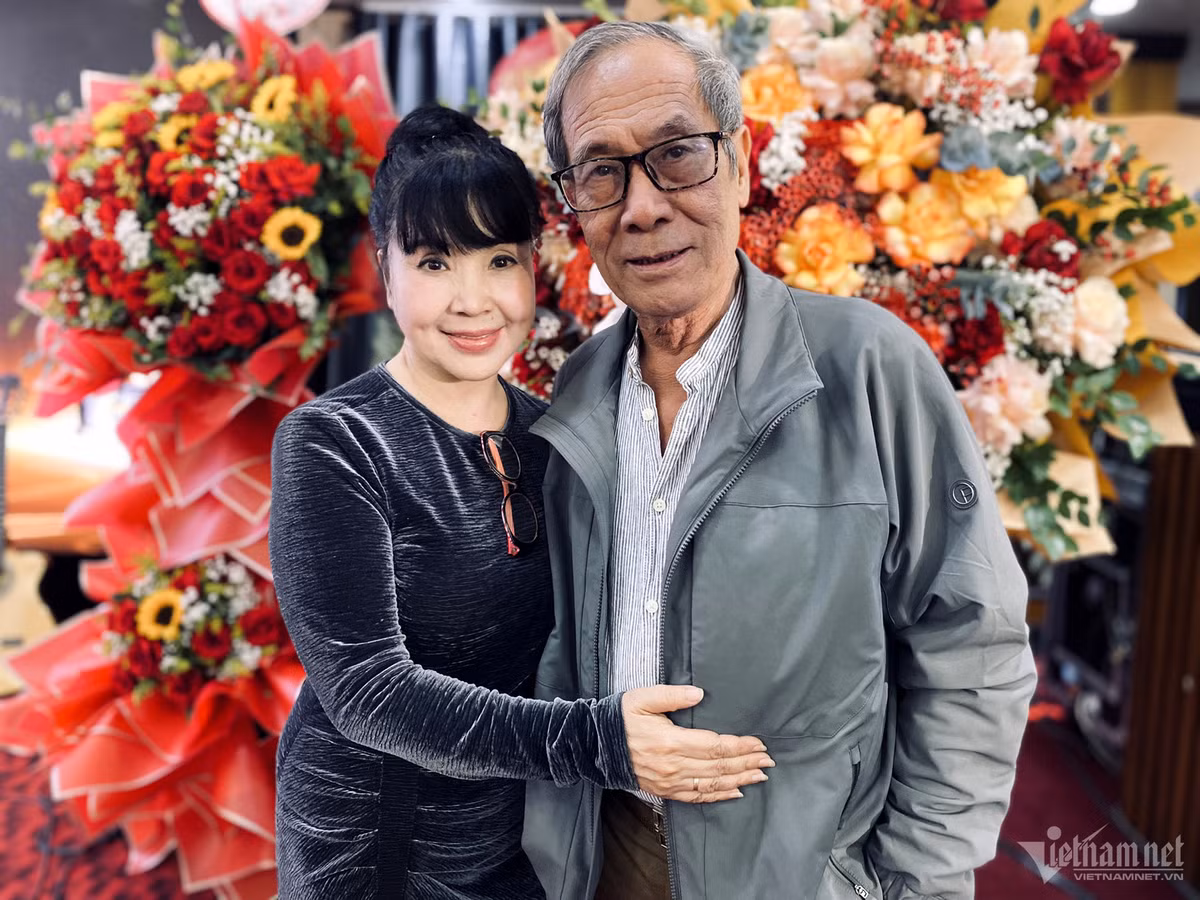 Lý do NSND Lan Hương trì hoãn đăng ký kết hôn với NSƯT Tất Bình - Hình 3 Ly do NSND Lan Huong tri hoan dang ky ket hon voi NSUT Tat Binh-Hinh-3