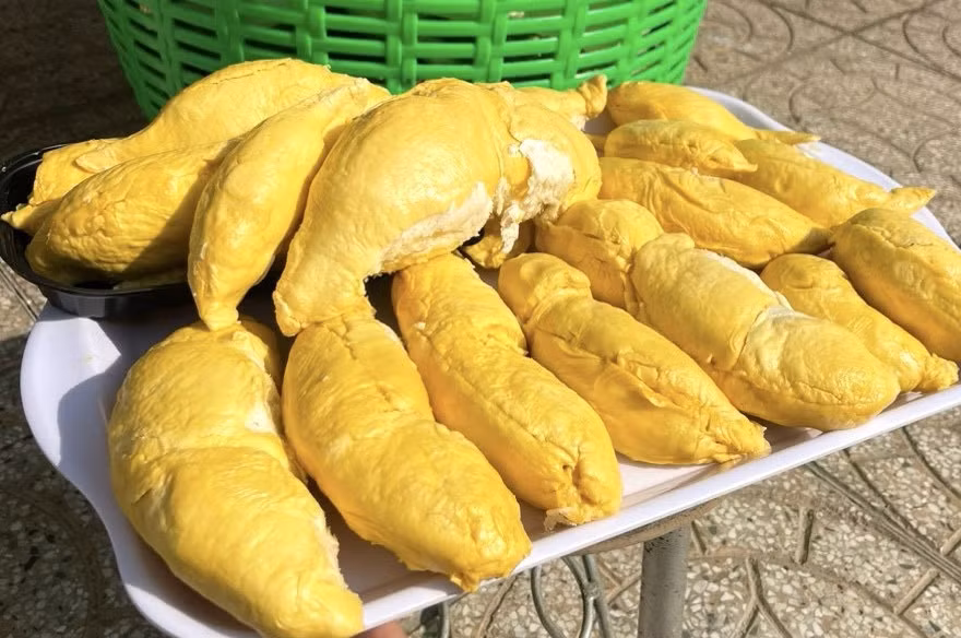 Gần 1 triệu một ký cơm sầu riêng, nhà giàu Việt mới dám ăn Gan 1 trieu mot ky com sau rieng, nha giau Viet moi dam an