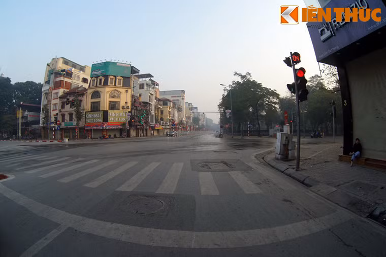 Ngã tư Tôn Đức Thắng - Cát Linh "rộng mênh mông".