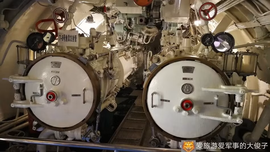 Khoang ngư lôi của tàu ngầm Type 035 của Trung Quốc. Nguồn ảnh: Sina.