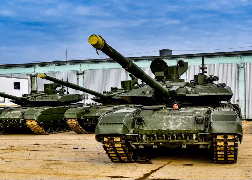 Hôm 13/4 vừa qua, những chiếc xe tăng đời mới nhất của dòng T-90 mang tên T-90M Proryv-3 đã được nhập biên vào Quân khu miền Tây của Quân đội Nga. Nguồn ảnh: BMDP.