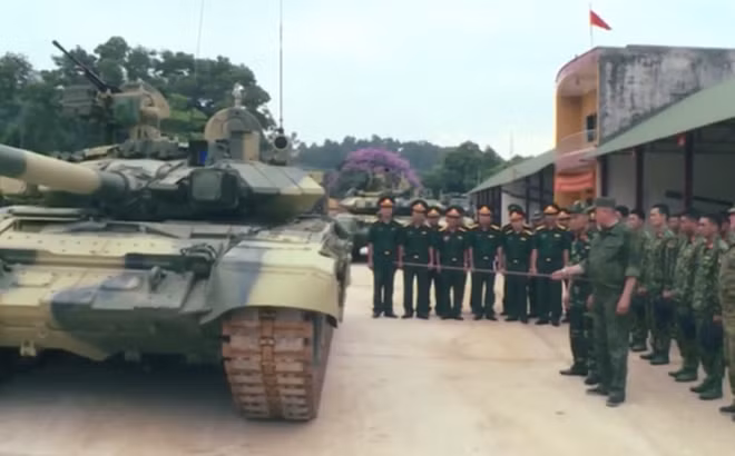 Đây là hệ thống phòng thủ chủ động có tác dụng rất tốt trong việc chống lại các loại tên lửa chống tăng thế hệ một và hai trước đây. Nguồn ảnh: QPVN.