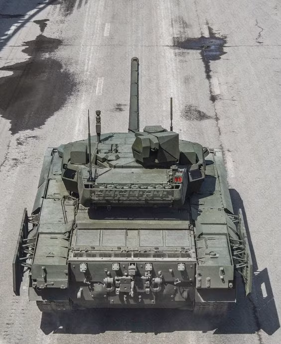 Thậm chí với những dòng xe tăng trước đó như T-72 hay T-90 của Nga cũng đều hoạt động khá tốt ở chiến trường Syria mà không gặp phải quá nhiều vấn đề. Nguồn ảnh: Pinterest.