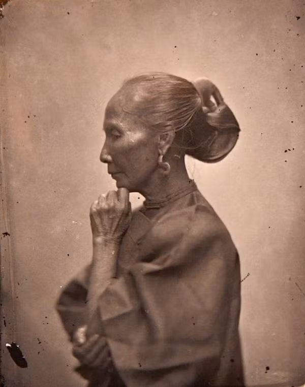 Phụ nữ lớn tuổi ở Trung Quốc năm 1869.