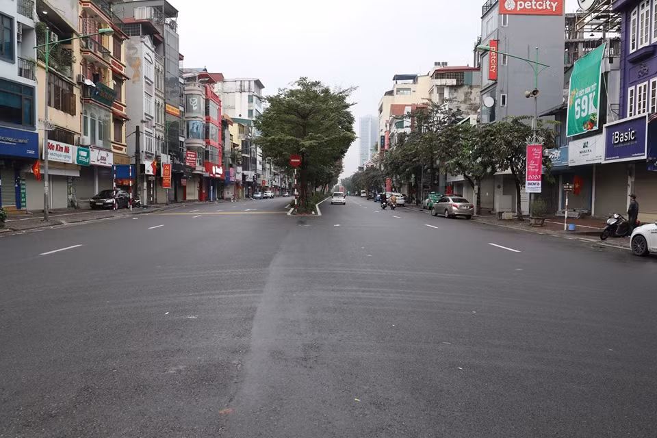Đường phố Hà Nội không còn bụi bẩn, tắc đường...