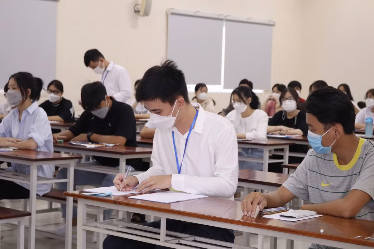 ĐHQG TPHCM công bố đề minh hoạ đánh giá năng lực từ năm 2025 DHQG TPHCM cong bo de minh hoa danh gia nang luc tu nam 2025