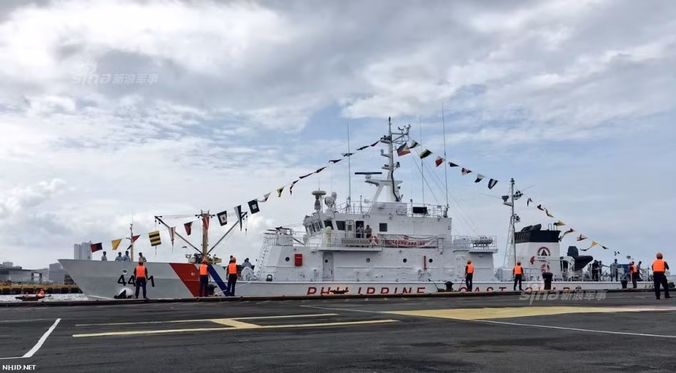 Hôm nay (22/8), Cảnh sát biển Philippines (PCG) sẽ chính thức biên chế chiếc tàu tuần duyên MRRV đầu tiên trong 10 chiếc mà nước này đặt mua từ Nhật Bản. Đáng lưu ý, nguồn vốn đóng 10 tàu MRRV đều do Nhật Bản cung cấp cho Philippines.