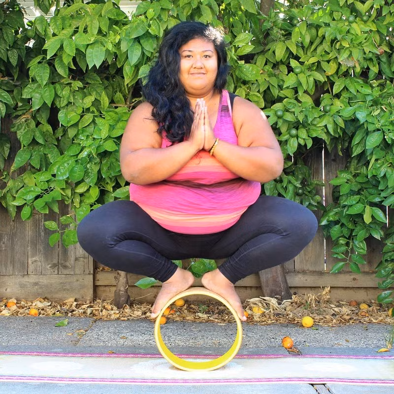 Yoga mang lại cuộc sống bình yên hơn đối với Valery Sargon.