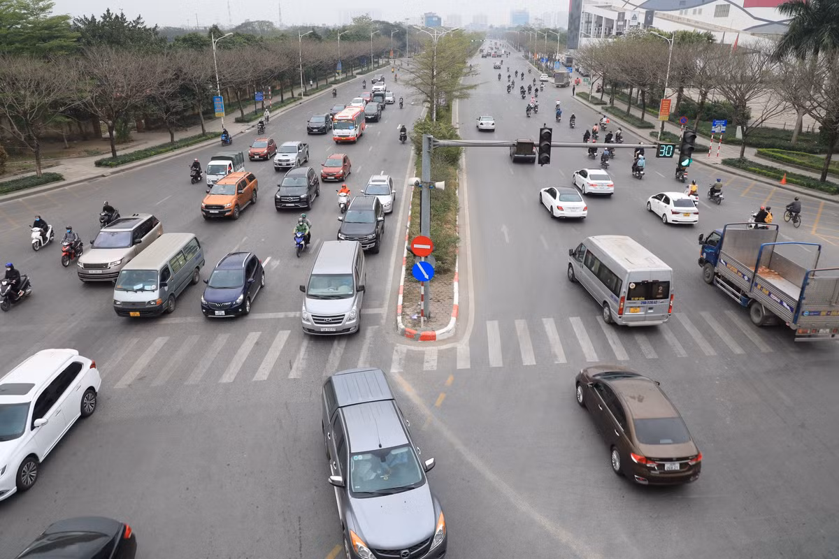 Từ hôm nay, 11/3, người dân khi di chuyển qua khu vực này cần chú ý đến những điều chỉnh giao thông mới, tránh tình trạng đi theo thói quen gây ùn tắc vào những khung giờ cao điểm.