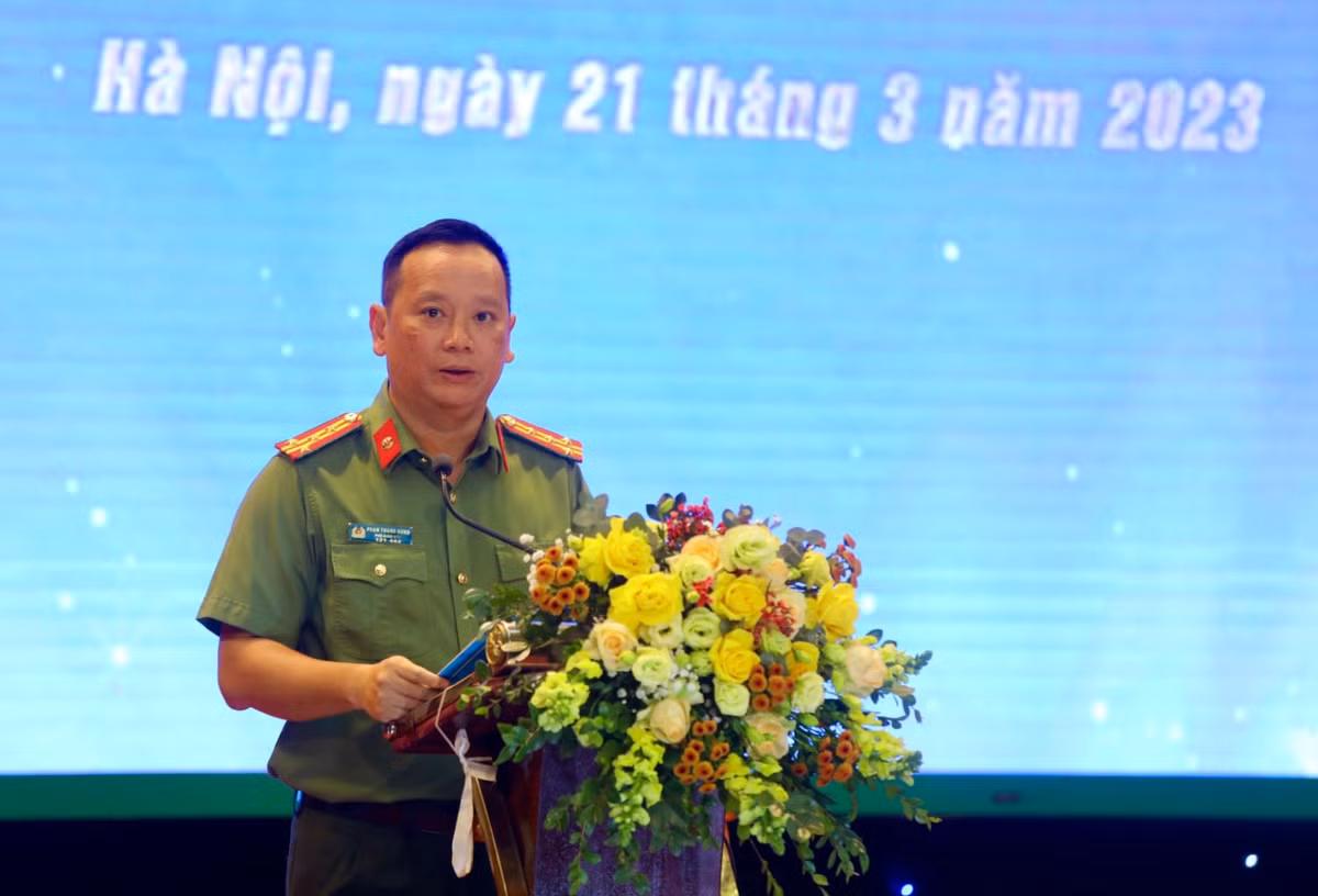 Công an Thủ đô tuyên dương 12 gương mặt trẻ xuất sắc tiêu biểu - Hình 2 Cong an Thu do tuyen duong 12 guong mat tre xuat sac tieu bieu-Hinh-2