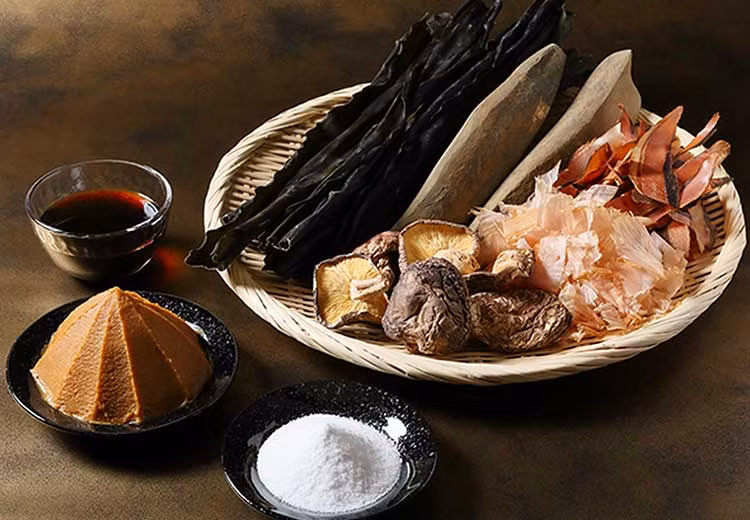 Miso và Umami cũng được xem là 2 món ăn truyền thống của Nhật Bản giúp kéo dài tuổi thọ. Ảnh: tasteofjapan.