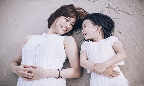 Mẹ đơn thân, hãy cứ yêu thêm lần nữa Me don than, hay cu yeu them lan nua