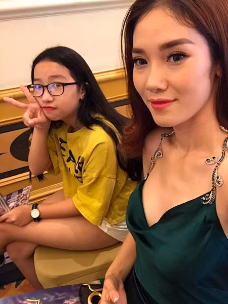 Top 10 Hoa hau Viet Nam 2012 thay the Vi Cam trong “Hoa co may”-Hinh-3