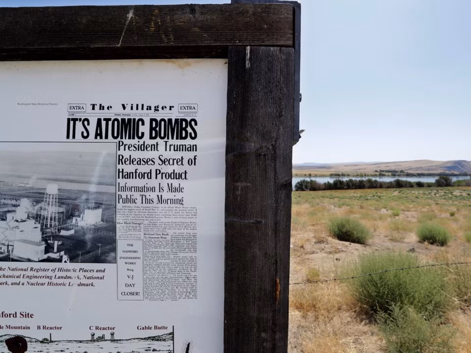 ...cho tới khi quả bom nguyên tử đầu tiên được ném xuống Hiroshima của Nhật Bản ngày 6/8/1945.