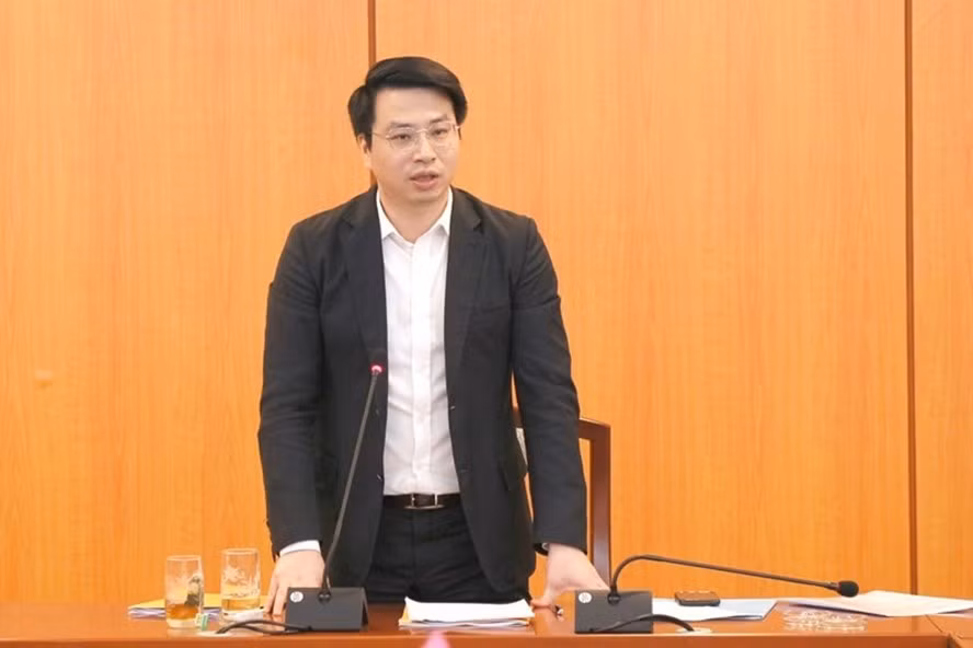 Trước đó, ngày 6/8, Bộ Tài chính đã ban hành Quyết định 1515/QĐ-BTC, theo đó, ông Trần Quân - Chánh Văn phòng Bộ Tài chính - được bổ nhiệm làm Tổng Giám đốc Kho bạc Nhà nước.