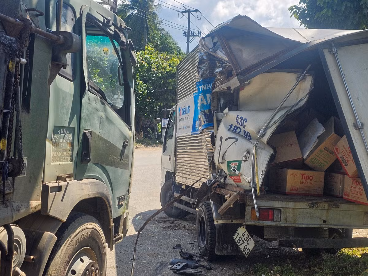 Rất may vụ tai nạn không gây thiệt hại về người.