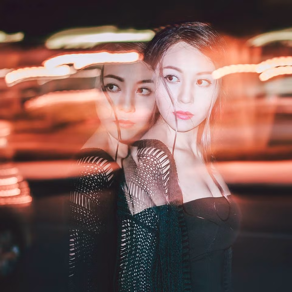 Mái tóc dài giúp Thu Phương hoá thân tốt vào những vai bà mẹ, người phụ nữ truyền thống, những vai diễn trong phim có bối cảnh Việt Nam thời xưa, nơi những người phụ nữ tóc dài chạm gót chân thường xuyên xuất hiện. Trong những bộ ảnh mang phong cách hiện đại hơn, Thu Phương lại thường buộc tóc cao hoặc cuốn sau đầu thành nhiều kiểu dáng ấn tượng.