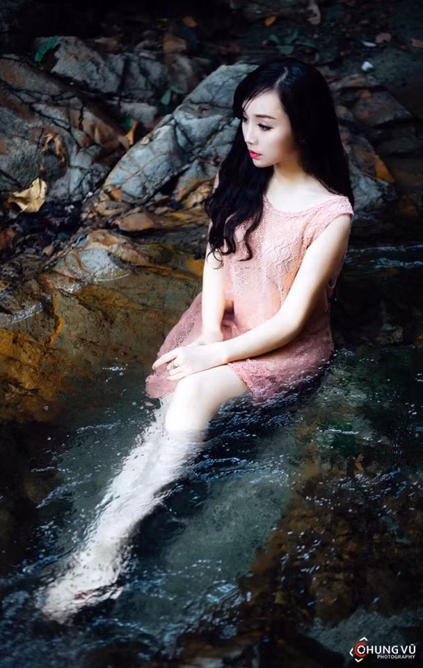 Ngắm nhan sắc xinh đẹp của hot girl công sở 9X kinh doanh giỏi.