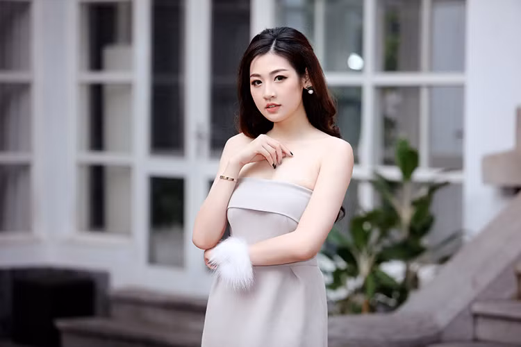 Ve cuon hut kho roi mat cua A hau Duong Tu Anh-Hinh-3
