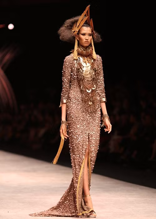 Sau khi rời cuộc thi Vietnam’s Next Top Model 2015, Hồng Xuân tham gia showbiz Việt và nhận được khá nhiều show diễn. (Ảnh: Phụ nữ news) 
