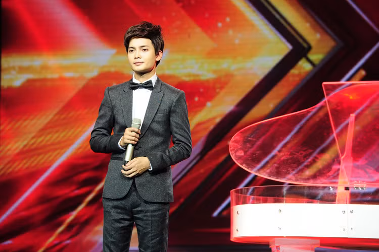 Tối 15/5, tập 3 vòng Tranh đấu The X-Factor 2016 đã diễn ra với cuộc tranh tài của các thí sinh hạng mục đơn nam. Thí sinh gây ấn tượng nhất đêm thi là Tuấn Phương. 