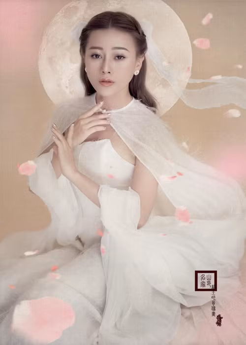 Nữ diễn viên Phương Oanh là một trong những mỹ nhân Việt hóa chị Hằng. Ảnh: VTV