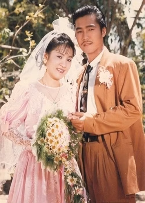 Nữ diễn viên Hồng Đào sinh năm 1962, tốt nghiệp khoa Diễn viên kịch nghệ trường Nghệ thuật Sân khấu 2 (nay là Đại học Sân khấu Điện ảnh TP.HCM). Ảnh: Tiền Phong