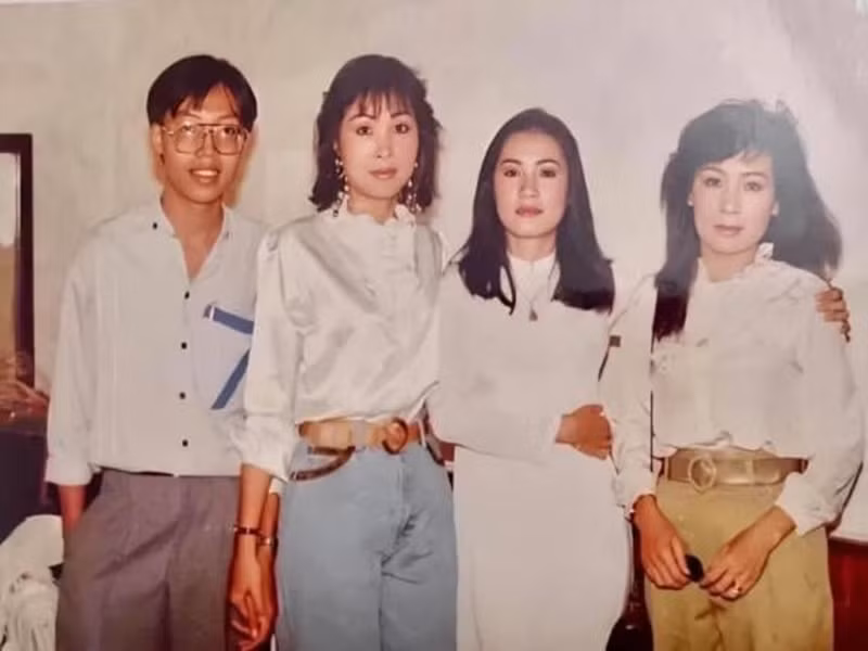Ngày trẻ, Hồng Đào xinh đẹp không kém cạnh ai. Ảnh: FBNV