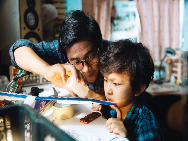 Diễn xuất của Trường Phú trong phim "Maika - Cô bé đến từ hành tinh khác" được khen tự nhiên, mang lại cảm xúc cho người xem. Ảnh: Phunuonline