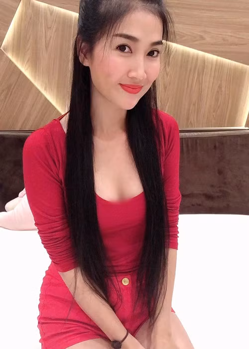 Mối tình giữa Quỳnh Lam và bạn trai người Anh kéo dài đã được 12 năm.