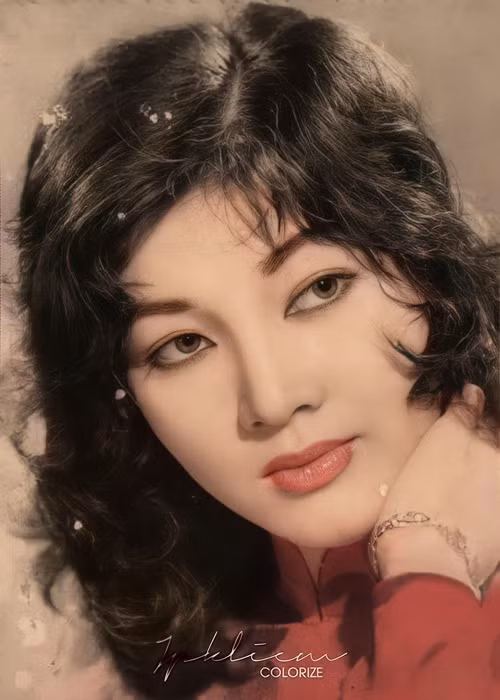 Nhung lan xuat hien hiem hoi cua Tham Thuy Hang tuoi xe chieu