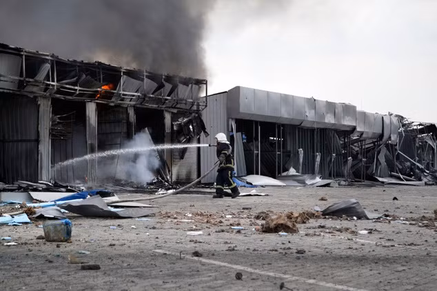 Quan doi Ukraine phao kich du doi thanh pho Donetsk-Hinh-2