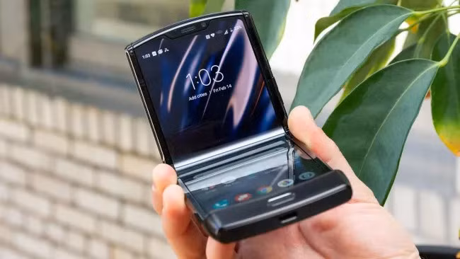 Motorola Razr 2 se chinh thuc len ke vao thang 9