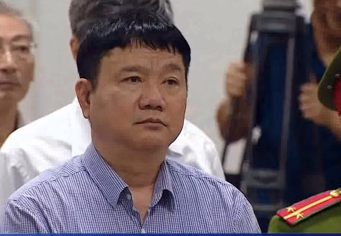 Bat dau do vay trach nhiem, phai chang ong Dinh La Thang dang… so?