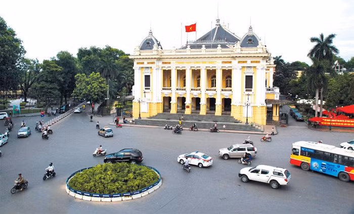Ngày nay, Quảng trường là điểm thu hút khách du lịch trong và ngoài nước. Đây cũng là nơi tổ chức nhiều sự kiện lớn.