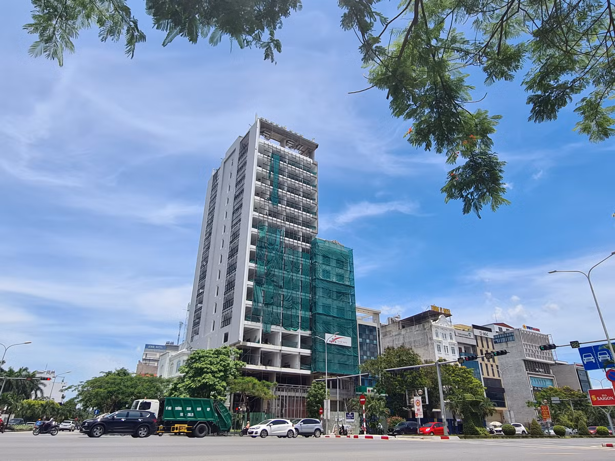 Hai Phong: Cong trinh 15 tang “moc” khong phep o phuong Dong Khe