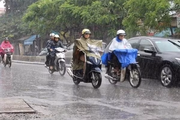 Du bao thoi tiet 6/6: Bac Bo mua giong, Trung Bo nang nong keo dai