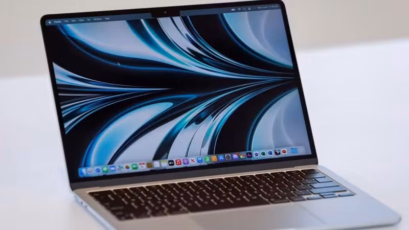 Nguồn tin còn cho biết thêm Apple sản xuất từ 20 - 24 triệu chiếc MacBook mỗi năm và đã xem xét chuyển một phần sản xuất sang Việt Nam trong 2 năm tới. Được biết, nhà máy mới của Apple do Fukang Technology phát triển sẽ được đặt tại Bắc Giang.