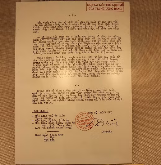 Điện số 28 ngày 16/4/1972 của Ban bí thư về chống chiến tranh phá hoại của địch, chi viện cho tiền tuyến.