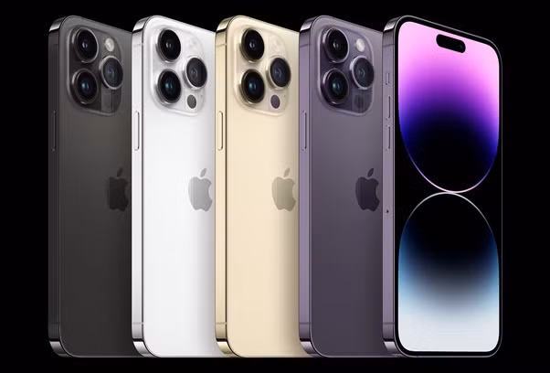  1. iPhone 14 Pro Max: Dòng iPhone 14 Pro và iPhone 14 Pro Max của Apple giới thiệu hàng loạt các tính năng mới vượt trội như Dynamic Island, hệ thống camera 48MP và bộ vi xử lý Bionic A16 mới của Apple. Những nâng cấp này khiến iPhone 14 trở thành một trong những " siêu phẩm" điện thoại tạo nên "địa chấn" trong năm 2022.