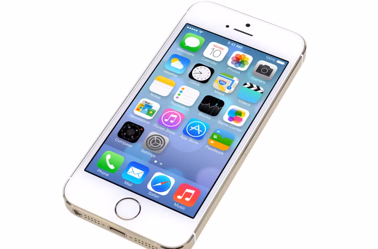 iPhone 5S là một phiên bản cải thiện của sản phẩm tiền nhiệm iPhone 5, bên cạnh một thiết kế nút Home mới, sử dụng đá sapphire cắt laze bao quanh bởi một vòng kim loại Touch ID, một hệ thống nhận dạng vân tay được gắn trực tiếp vào nút Home.