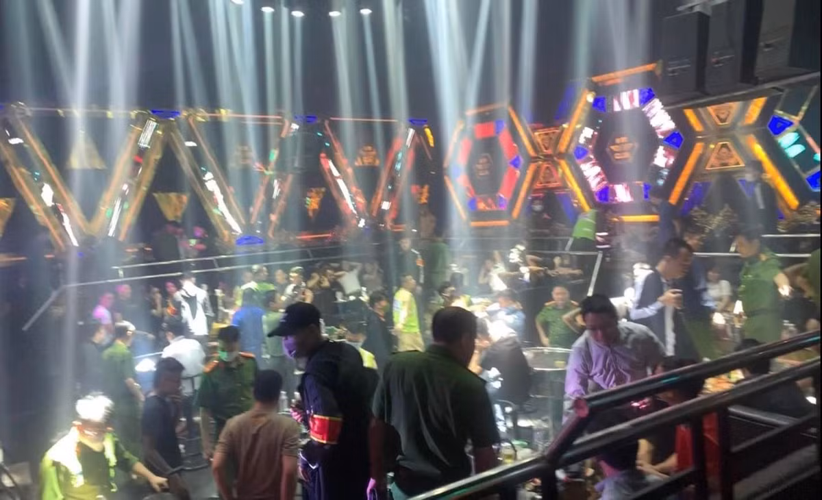 Hai Duong: Kiem tra bar H88-Club, phat hien 25 doi tuong duong tinh ma tuy