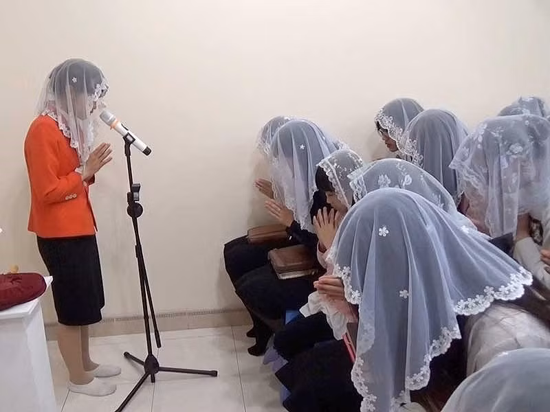 Hoi thanh Duc Chua Troi: Vi sao van loi keo duoc nhieu nguoi?