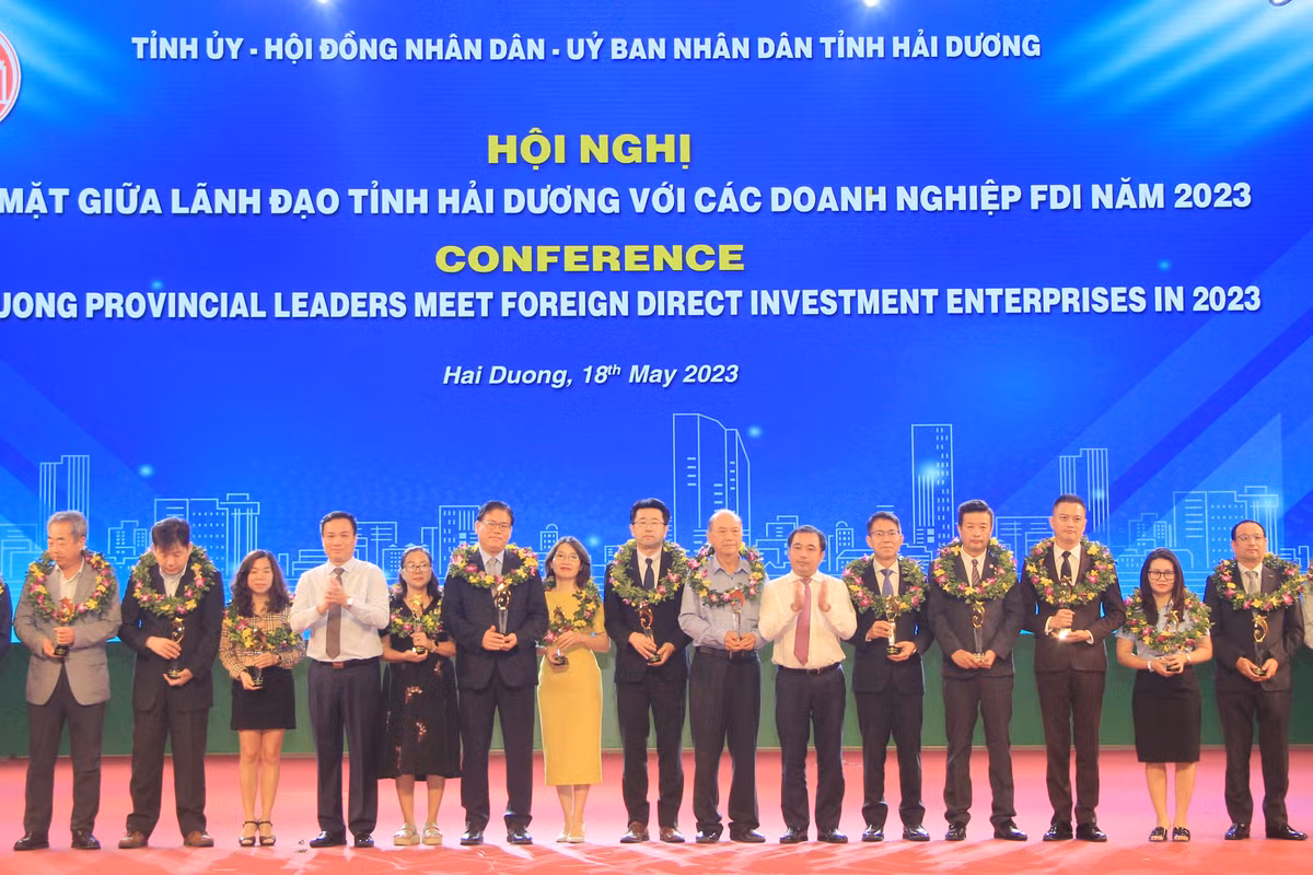 Gap mat cac doanh nghiep FDI, Bi thu Tinh uy Hai Duong cam ket gi?-Hinh-3