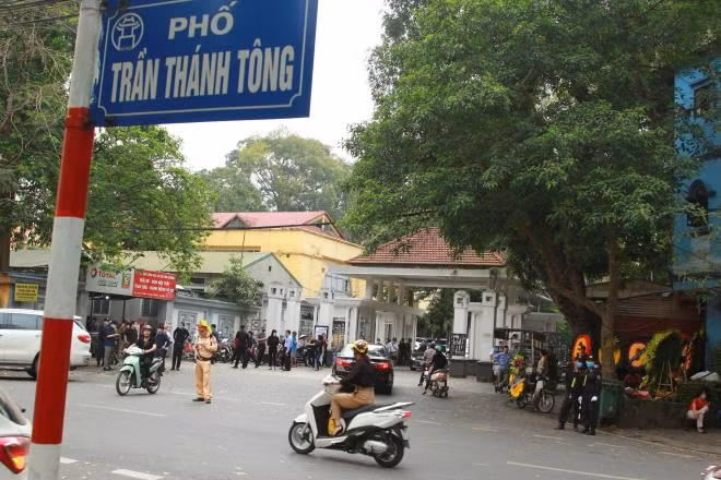 Xúc động lễ tang nguyên Phó trưởng ban Tổ chức Trung ương Nguyễn Đình Hương Xuc dong le tang nguyen Pho truong ban To chuc Trung uong Nguyen Dinh Huong