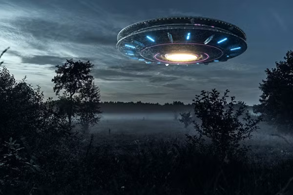 “Do đó, khi người dân có thắc mắc về những vấn đề không tuyệt mật, tôi có thể chia sẻ hoặc đưa ra phản ứng hợp lý. Tôi sẽ làm vậy. Tôi không muốn là người từ chối bình luận”.